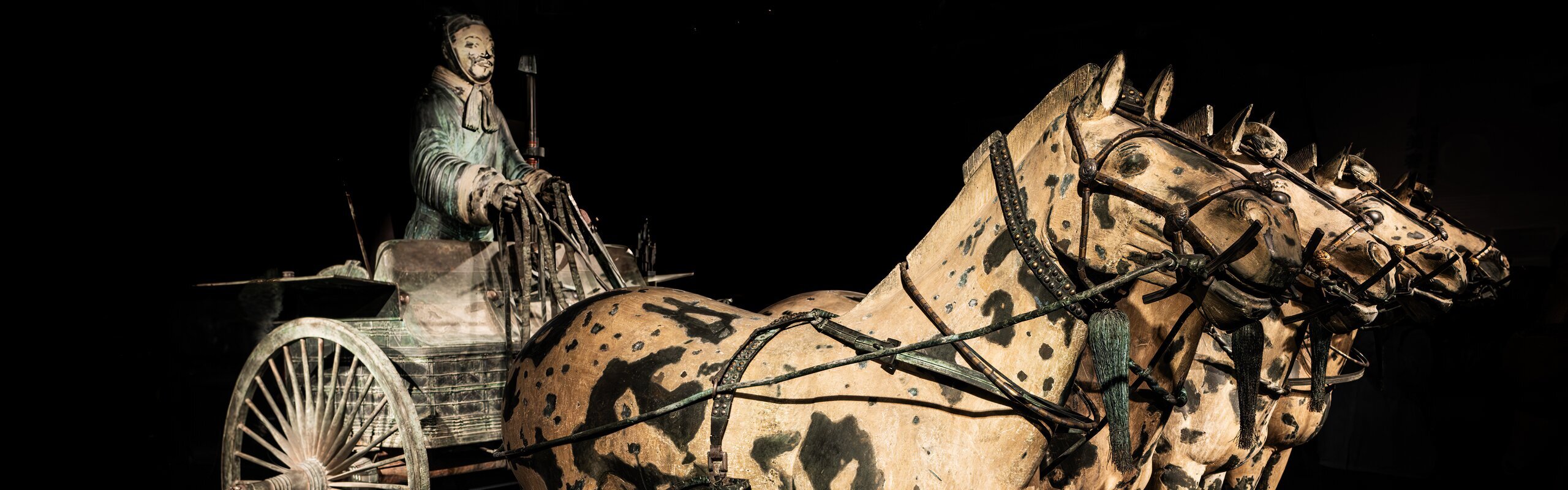 Qin Shi Huang: Achievements, Family, Wife, Tomb & Secrets